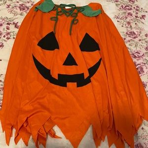 Halloween pumpkin cape